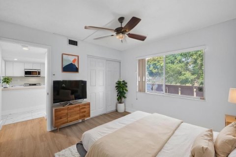 Condo in Delray Beach, Florida, 2 bedrooms № 2246237 - photo 12