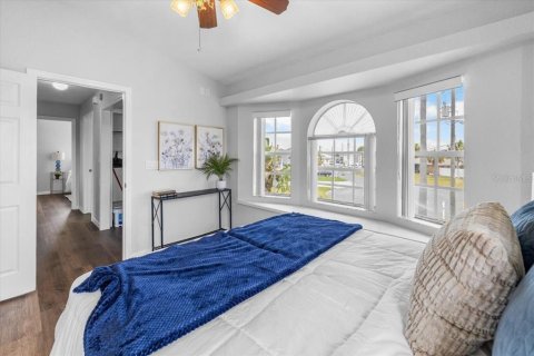 House in Hernando Beach, Florida 3 bedrooms, 170.75 sq.m. № 2200440 - photo 24