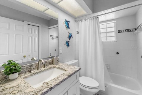 House in Hernando Beach, Florida 3 bedrooms, 170.75 sq.m. № 2200440 - photo 21