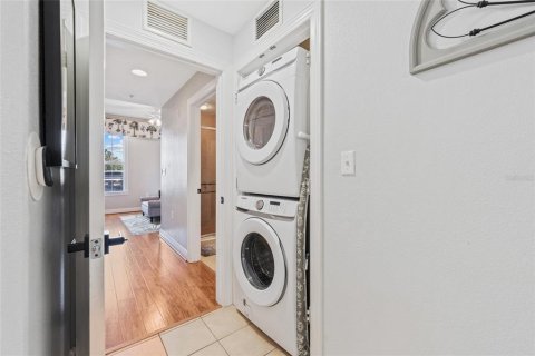 Adosado en venta en Four Corners, Florida, 3 dormitorios, 192.21 m2 № 2221163 - foto 24