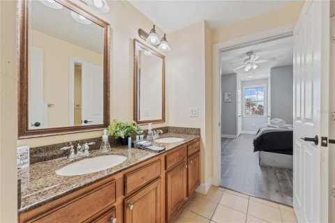 Adosado en venta en Four Corners, Florida, 3 dormitorios, 192.21 m2 № 2221163 - foto 29