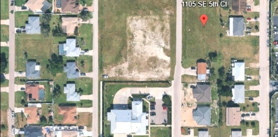 Terrain à Cape Coral, Floride № 2092244