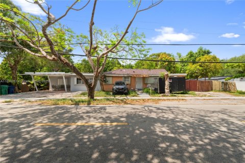 Immobilier commercial à vendre à Miami, Floride: 256.87 m2 № 1766794 - photo 14