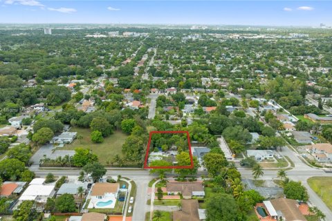 Immobilier commercial à vendre à Miami, Floride: 256.87 m2 № 1766794 - photo 4