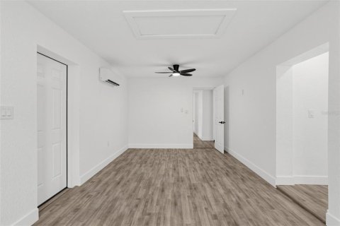 Villa ou maison à vendre à Saint Petersburg, Floride: 4 chambres, 132.94 m2 № 2403150 - photo 6