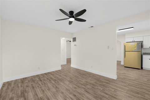 Villa ou maison à vendre à Saint Petersburg, Floride: 4 chambres, 132.94 m2 № 2403150 - photo 13
