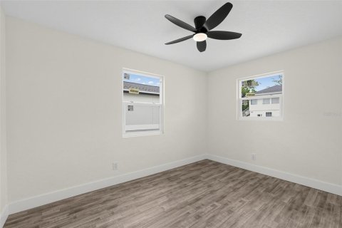 Villa ou maison à vendre à Saint Petersburg, Floride: 4 chambres, 132.94 m2 № 2403150 - photo 24