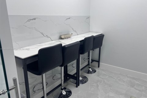 Immobilier commercial à vendre à Pembroke Pines, Floride № 1943954 - photo 25