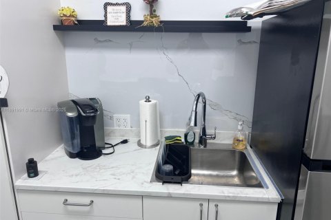 Immobilier commercial à vendre à Pembroke Pines, Floride № 1943954 - photo 26