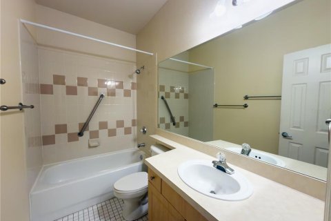 Condo in Bradenton, Florida, 3 bedrooms № 2201994 - photo 18