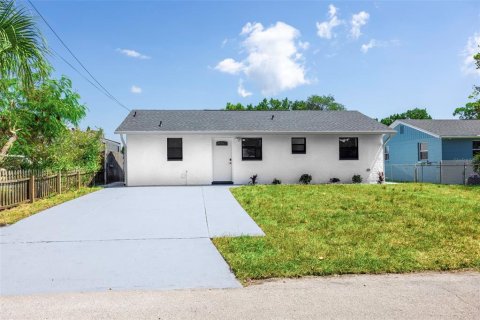 Casa en Hudson, Florida 3 dormitorios, 92.9 m2 № 2131188