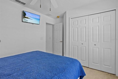 House in Davenport, Florida 5 bedrooms, 208.47 sq.m. № 1857907 - photo 8