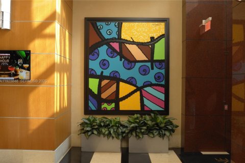Condominio en venta en Miami, Florida, 2 dormitorios, 93.46 m2 № 2038848 - foto 13