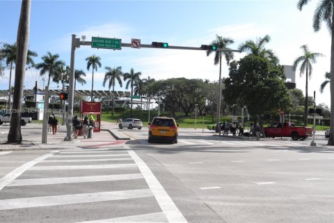 Condominio en venta en Miami, Florida, 2 dormitorios, 93.46 m2 № 2038848 - foto 10