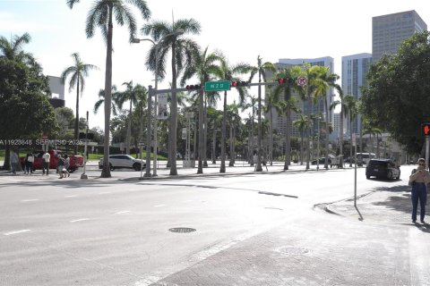 Condominio en venta en Miami, Florida, 2 dormitorios, 93.46 m2 № 2038848 - foto 9