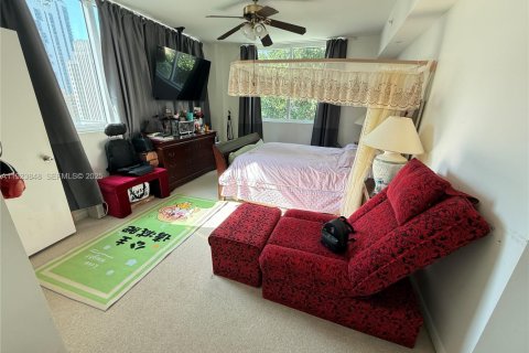 Condominio en venta en Miami, Florida, 2 dormitorios, 93.46 m2 № 2038848 - foto 4