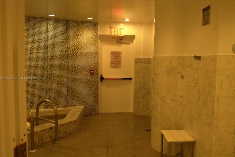 Condominio en venta en Miami, Florida, 2 dormitorios, 93.46 m2 № 2038848 - foto 24