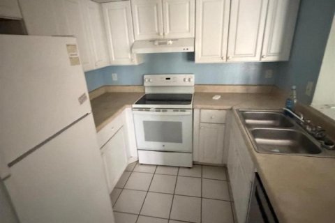 Condo in Port St. Lucie, Florida, 1 bedroom  № 2241256 - photo 14