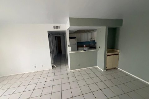 Condo in Port St. Lucie, Florida, 1 bedroom  № 2241256 - photo 4