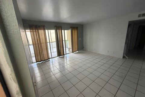 Condo in Port St. Lucie, Florida, 1 bedroom  № 2241256 - photo 6
