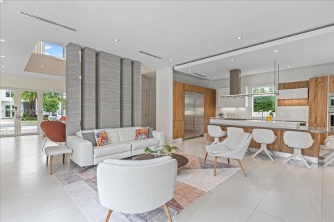 House in Doral, Florida 5 bedrooms, 342.81 sq.m. № 2013691 - photo 17