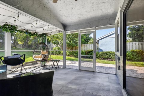 House in Delray Beach, Florida 3 bedrooms, 148.92 sq.m. № 2173838 - photo 30