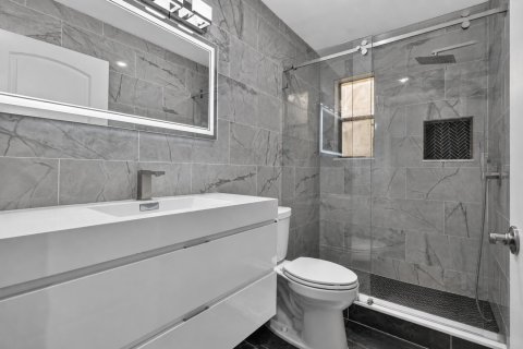 House in Delray Beach, Florida 3 bedrooms, 148.92 sq.m. № 2173838 - photo 27
