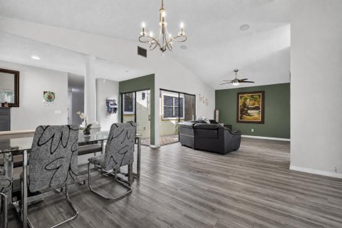 House in Delray Beach, Florida 3 bedrooms, 148.92 sq.m. № 2173838 - photo 11