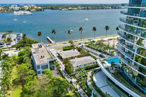 Propiedad comercial en venta en West Palm Beach, Florida № 2250071 - foto 9