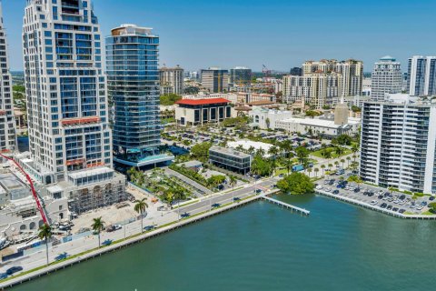 Propiedad comercial en venta en West Palm Beach, Florida № 2250071 - foto 19