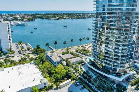 Propiedad comercial en venta en West Palm Beach, Florida № 2250071 - foto 26