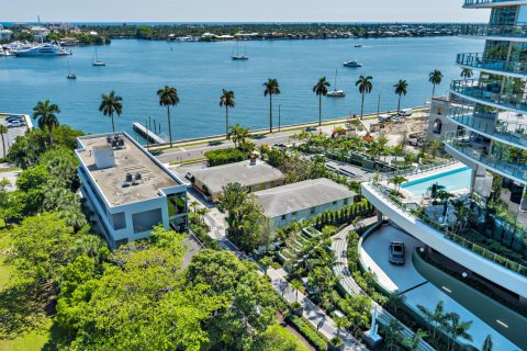 Propiedad comercial en venta en West Palm Beach, Florida № 2250071 - foto 28