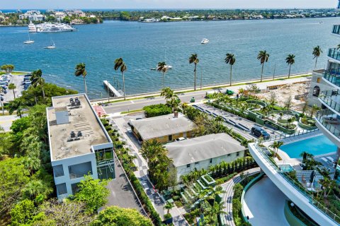 Propiedad comercial en venta en West Palm Beach, Florida № 2250071 - foto 10
