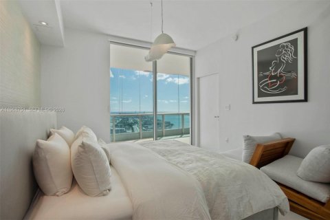 Condominio en venta en Miami, Florida, 1 dormitorio, 87.14 m2 № 2031726 - foto 12
