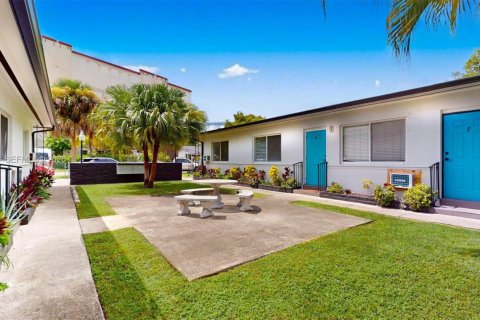 Apartamento en alquiler en Miami, Florida, 27.87 m2 № 2030667 - foto 5