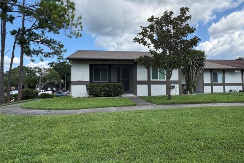Casa en venta en Palm Harbor, Florida, 2 dormitorios, 95.69 m2 № 1807439 - foto 1