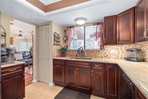 Townhouse in Palm Coast, Florida 3 bedrooms, 154.68 sq.m. № 1902442 - photo 28