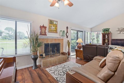 Townhouse in Palm Coast, Florida 3 bedrooms, 154.68 sq.m. № 1902442 - photo 23