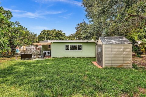 House in Hollywood, Florida 3 bedrooms, 141.03 sq.m. № 1888322 - photo 3