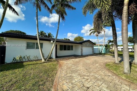 Купить виллу или дом в Холливуд, Флорида 3 спальни, 154.4м2, № 2060867 - фото 2