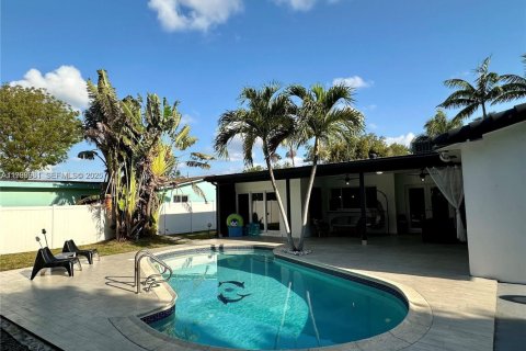 Купить виллу или дом в Холливуд, Флорида 3 спальни, 154.4м2, № 2060867 - фото 11