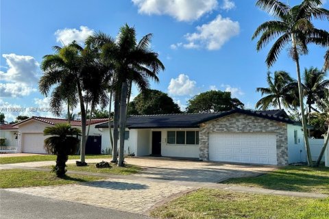 Дом в Холливуд, Флорида 3 спальни, 154.4м2 № 2060867