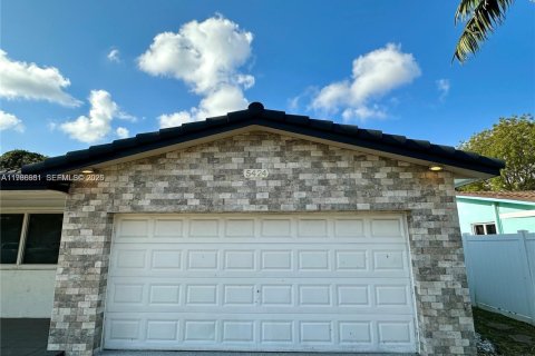 Купить виллу или дом в Холливуд, Флорида 3 спальни, 154.4м2, № 2060867 - фото 4