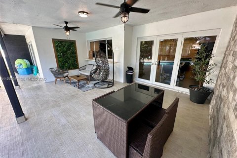 Купить виллу или дом в Холливуд, Флорида 3 спальни, 154.4м2, № 2060867 - фото 17