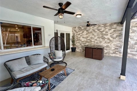 Купить виллу или дом в Холливуд, Флорида 3 спальни, 154.4м2, № 2060867 - фото 14