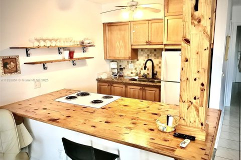 Copropriété à vendre à Hallandale Beach, Floride: 1 chambre, 58.06 m2 № 1921026 - photo 5