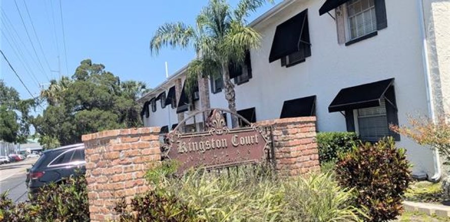 Condominio en Tampa, Florida, 1 dormitorio № 1636882