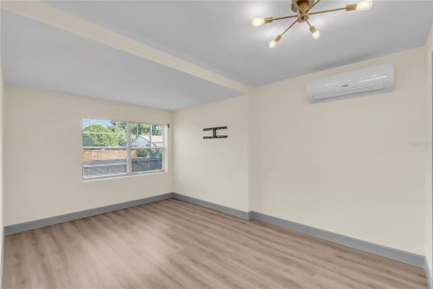 House in Titusville, Florida 2 bedrooms, 95.88 sq.m. № 1869540 - photo 15