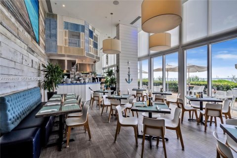 Condo in Sunny Isles Beach, Florida, 3 bedrooms  № 2068810 - photo 30