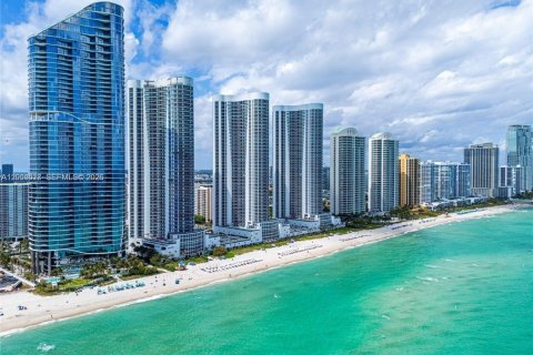 Condo in Sunny Isles Beach, Florida, 3 bedrooms  № 2068810 - photo 7